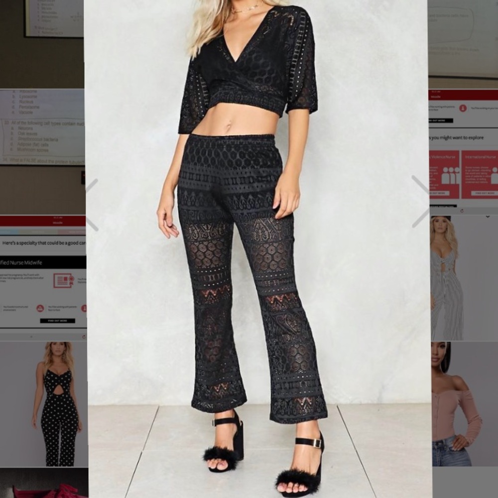 Two pieces set in cream